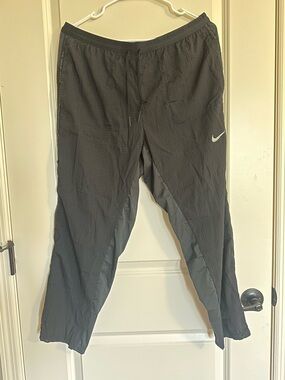 Nike dry-fit thin running division joggers